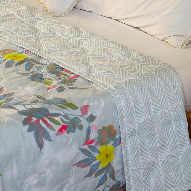 BloomSerene Reversible Comforter - 220 GSM media 4