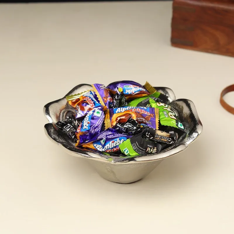 Luxe Petal Accent Bowl - Silver media 1