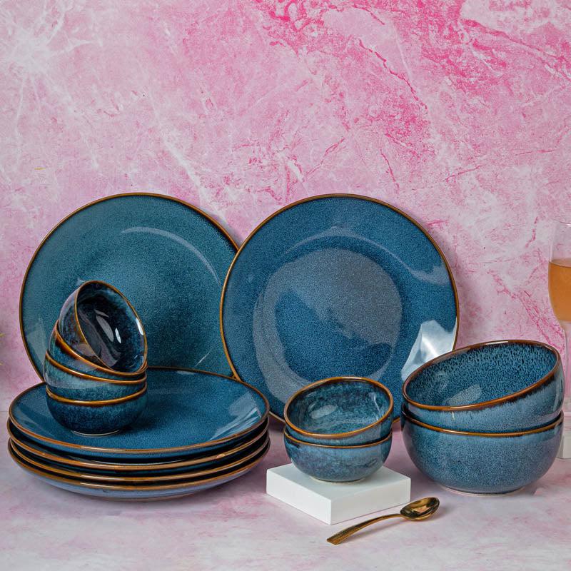 Fourteen Piece Set