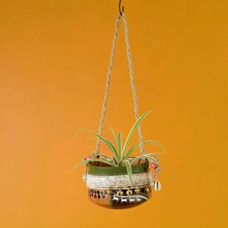 Aatish Earthen Planter media 1
