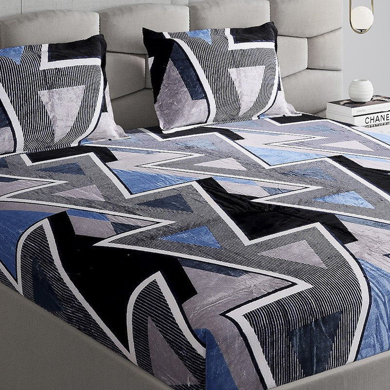 Monte Carlo Urban Triangle I Bedsheet (Blue,Black) - 280 GSM media 3