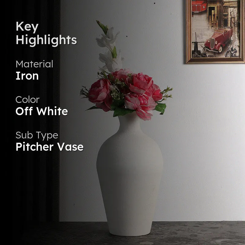 Lucie Iron Vase media 2