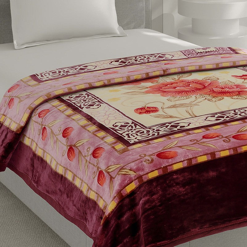Monte Carlo Floral Embrace Blanket - 483 GSM media 3