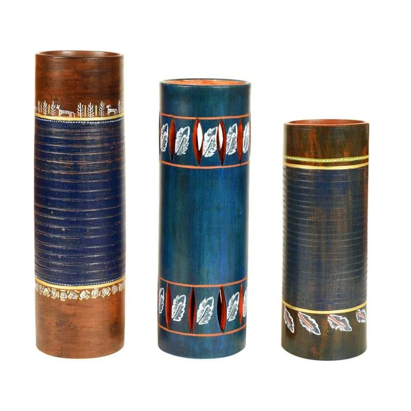 Yeol Tribal Terracotta Vase - Set Of Three media 3