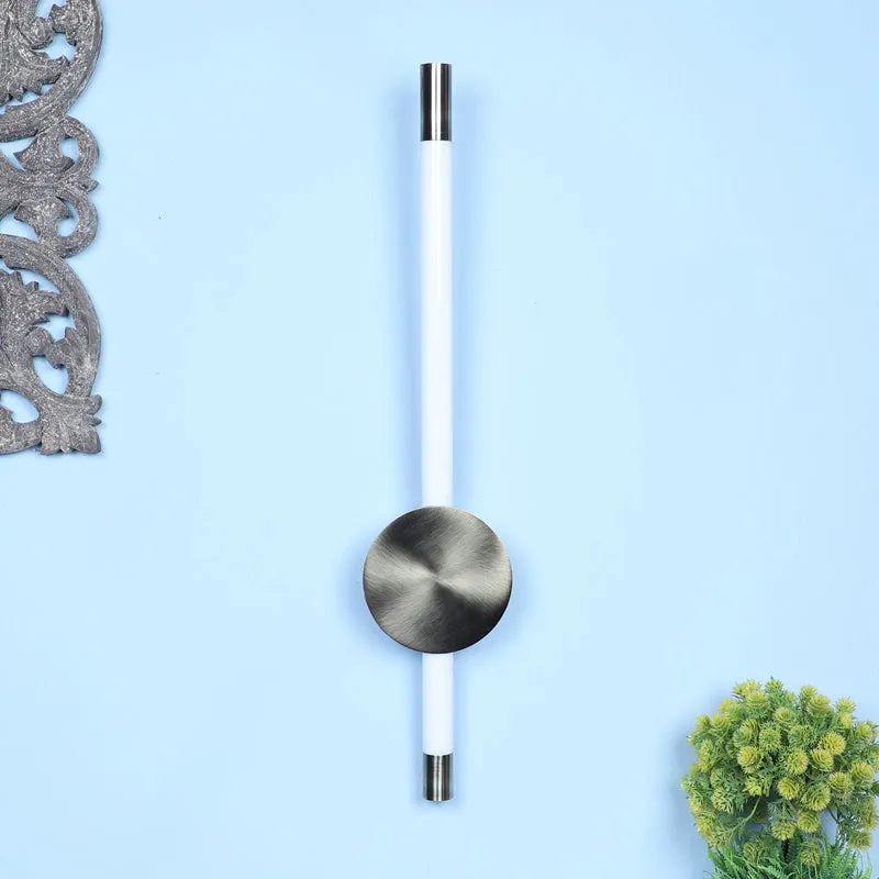 Niron Iron Wall Lamp media 3