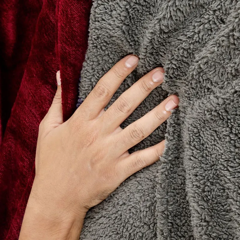 Casselle Reversible Blanket - Maroon media 8