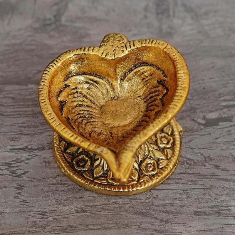 Betel Leaf Brass Diya media 1