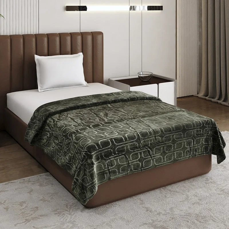 Monte Carlo Warmora Geometric Print Polyester Blanket (Olive Green) - 210 GSM media 1