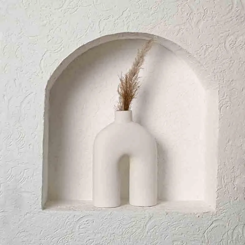 Scandinavian U Vase - White media 7