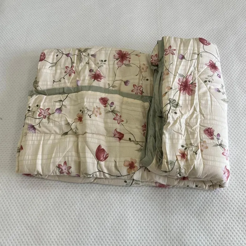 Petal Hug Cotton Comforters - 350 GSM media 7