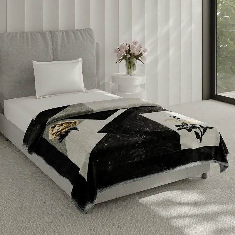 Monte Carlo Midnight Blossom Throw Blanket - 895 GSM media 1