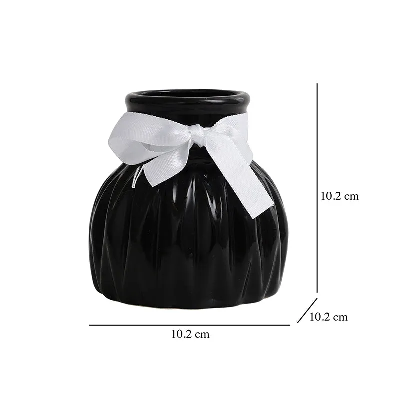 Faire Carve Ceramic Vase - Black media 6
