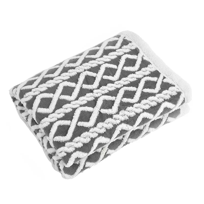 Oriella Geomatric Faux Fur Blanket (Grey) - 210 GSM media 5