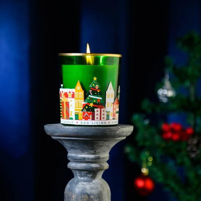 Merry Town Scented Candle - Frosted Pine Cones Scented media 4