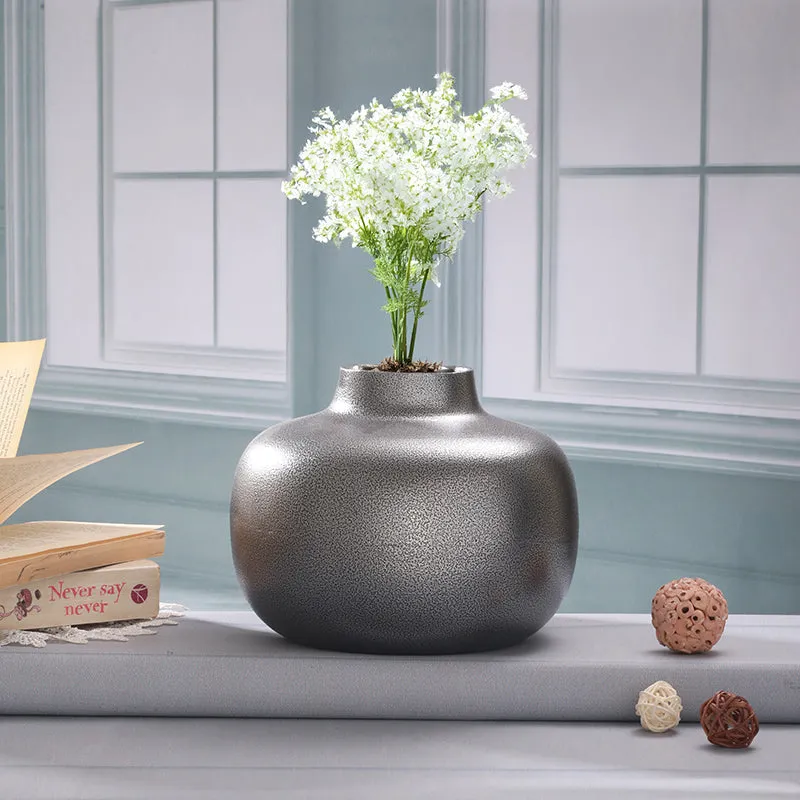 Alexei Metal Vase - Grey media 3