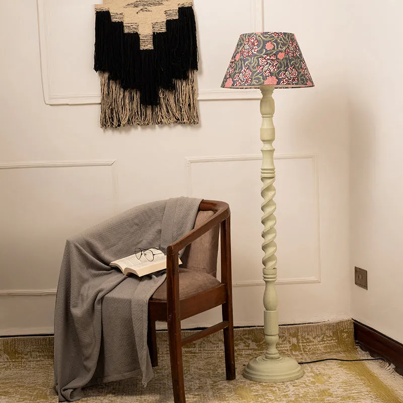 Stilda Cone Ethnica Floor Lamp media 2