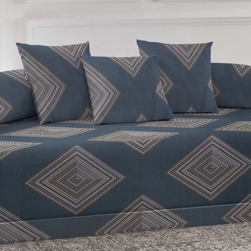 Verto Diwan Set - Six Piece Set media 3