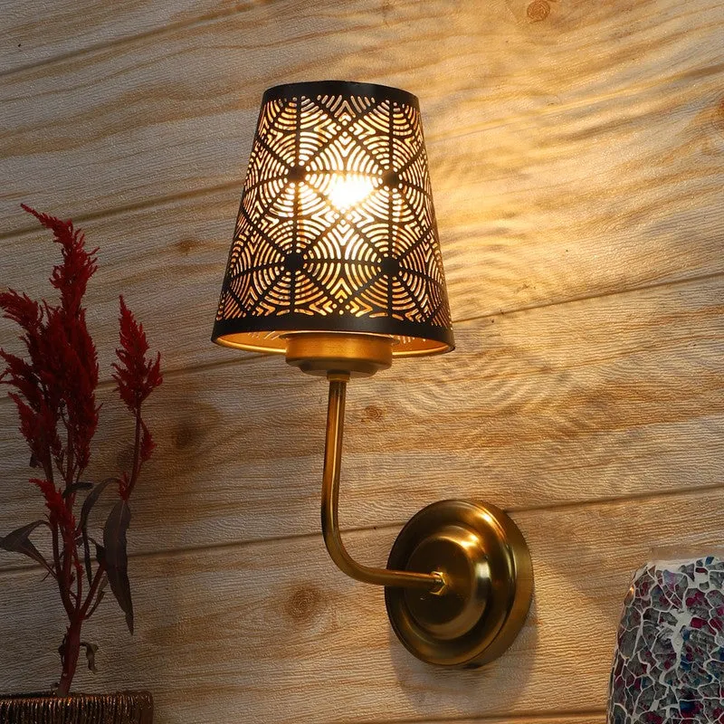 Filigree Metal Wall Lamp media 1