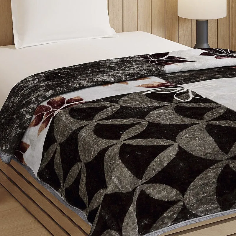 Monte Carlo Midnight Mosaic Blanket (Black) - 540 GSM media 3