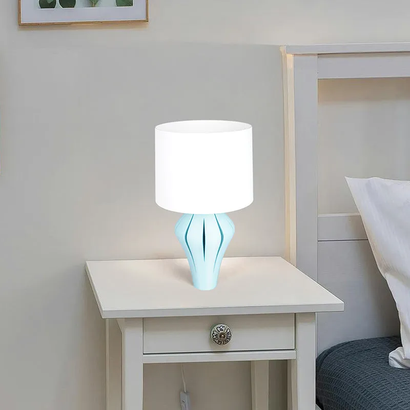 Sustain Ray 3D Printed Table Lamp - White,Green media 4