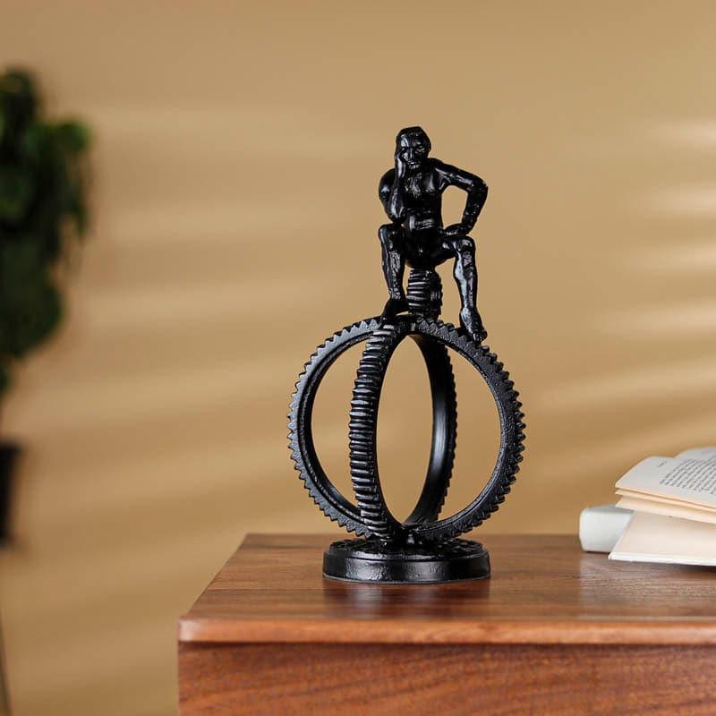 Pondering Man Showpiece