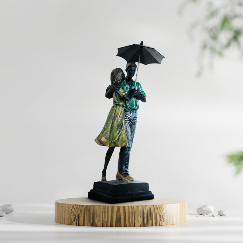 Couple In Rain Showpiece