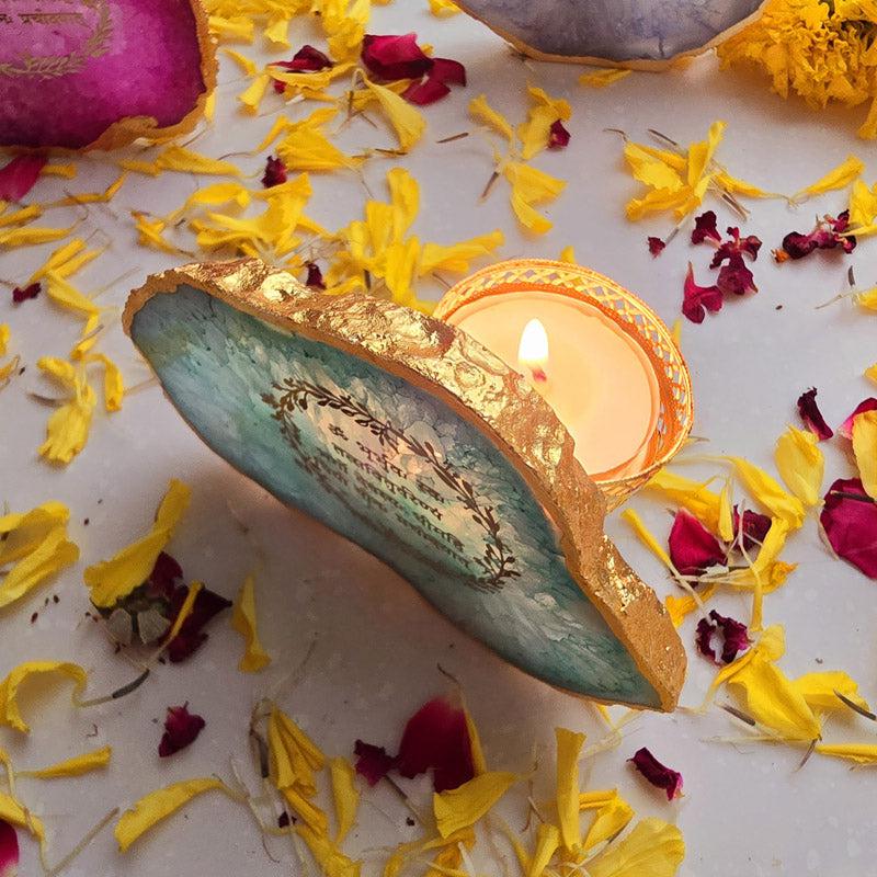 Festive Gayatri Mantra Agate Tealight Candle Holder - Green image 4