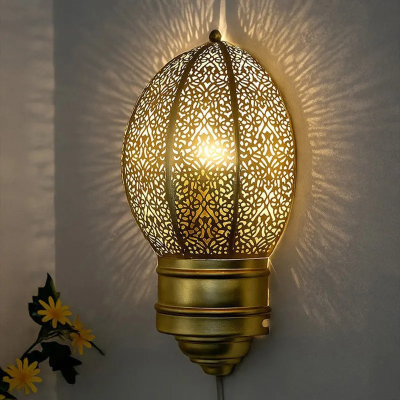 Orna Lite Metal Wall Lamp media 1