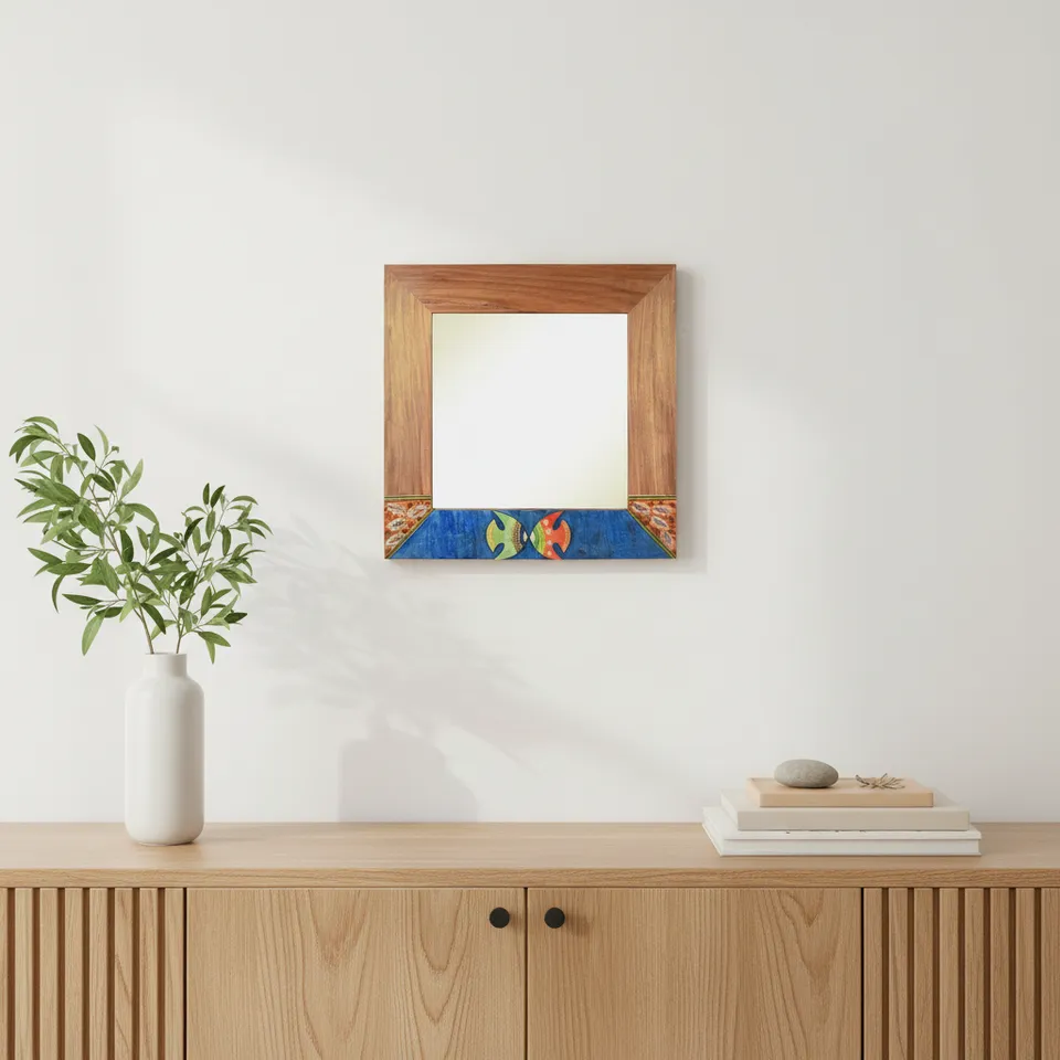 Suri Decorative Mirror media 1