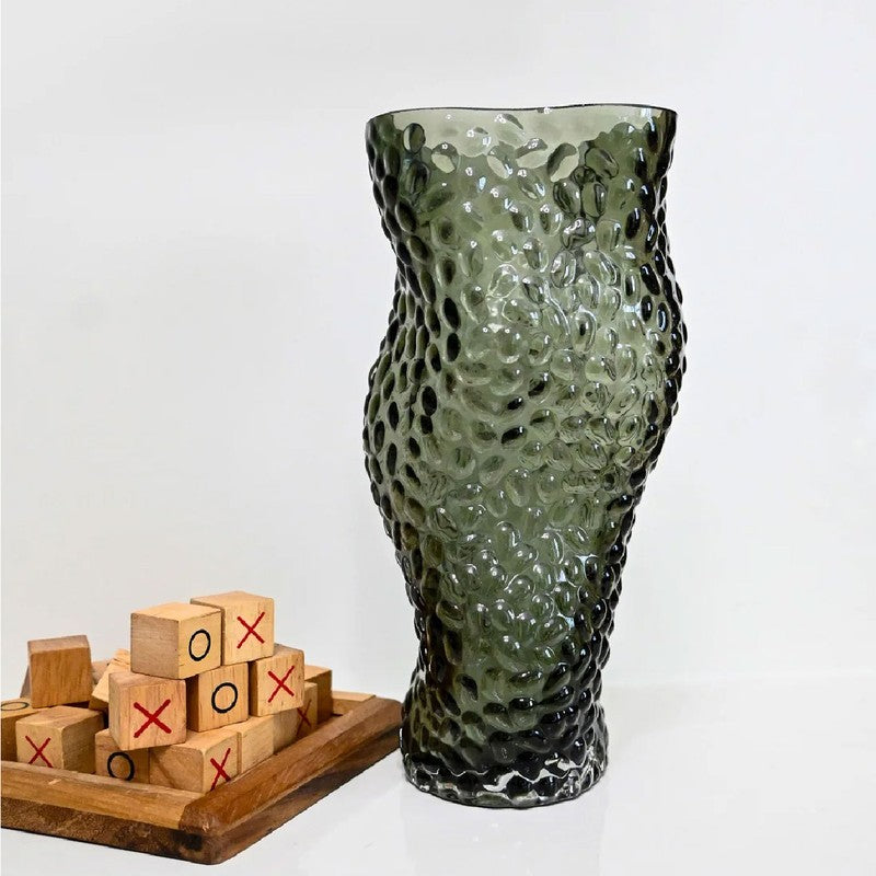 Verdant Wave Designer Vase - Black media 4