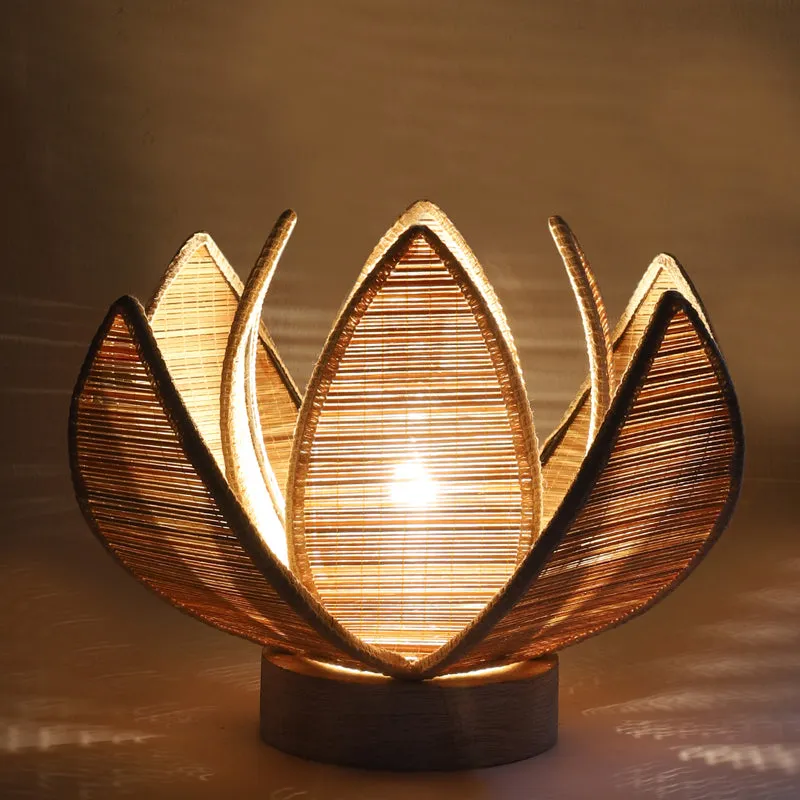 Lumorae Bamboo Rose Table Lamp - Beige media 5