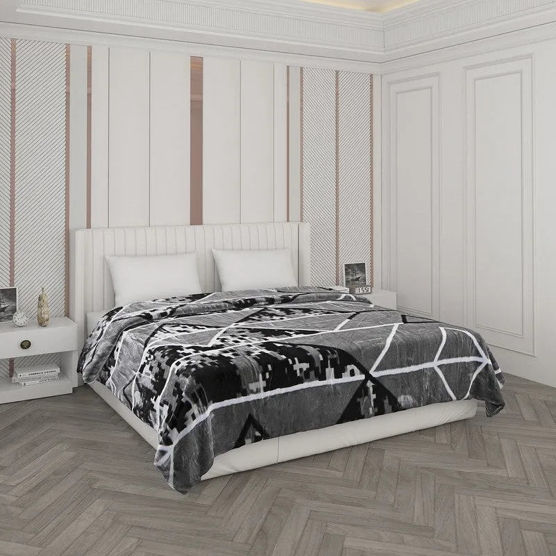 Monte Carlo Monochrome Mirage Blanket - 850 GSM media 1