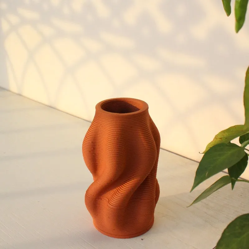 Handcrafted Wavy Terracotta Vase media 5