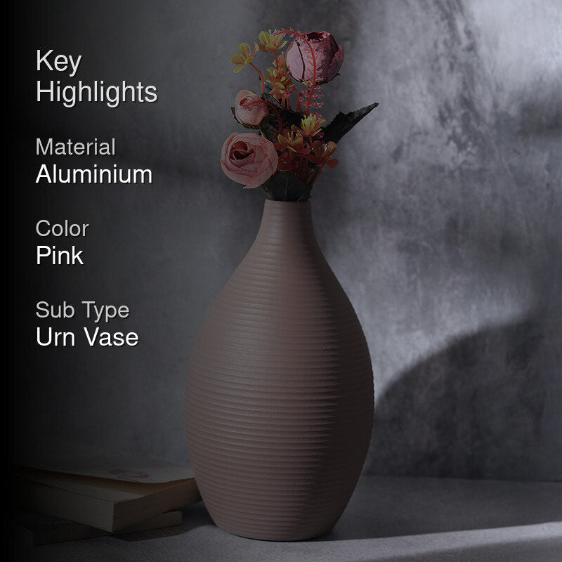 Vesa Aluminium Vase - Pink media 2