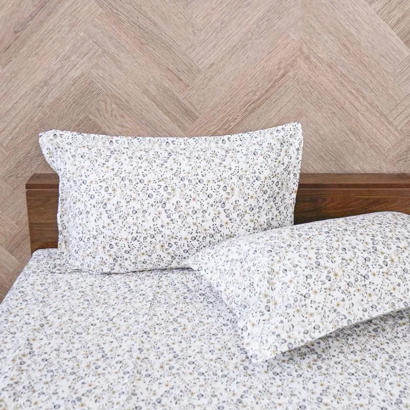 Anvisha Floral Cotton Bedsheet (Grey) - 180 TC media 4