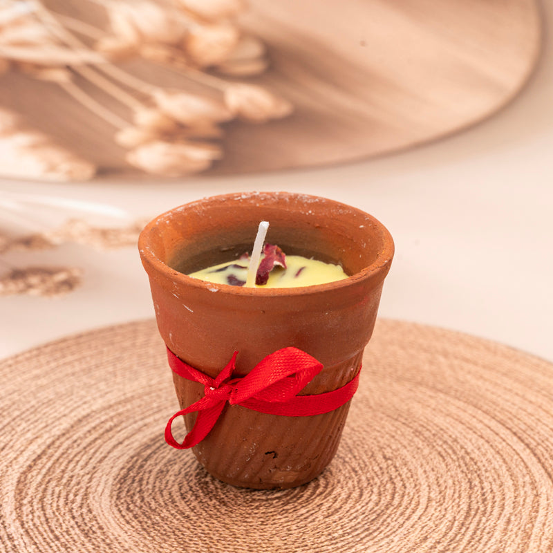 Thandai Sips Scented Candle - Rose media 3