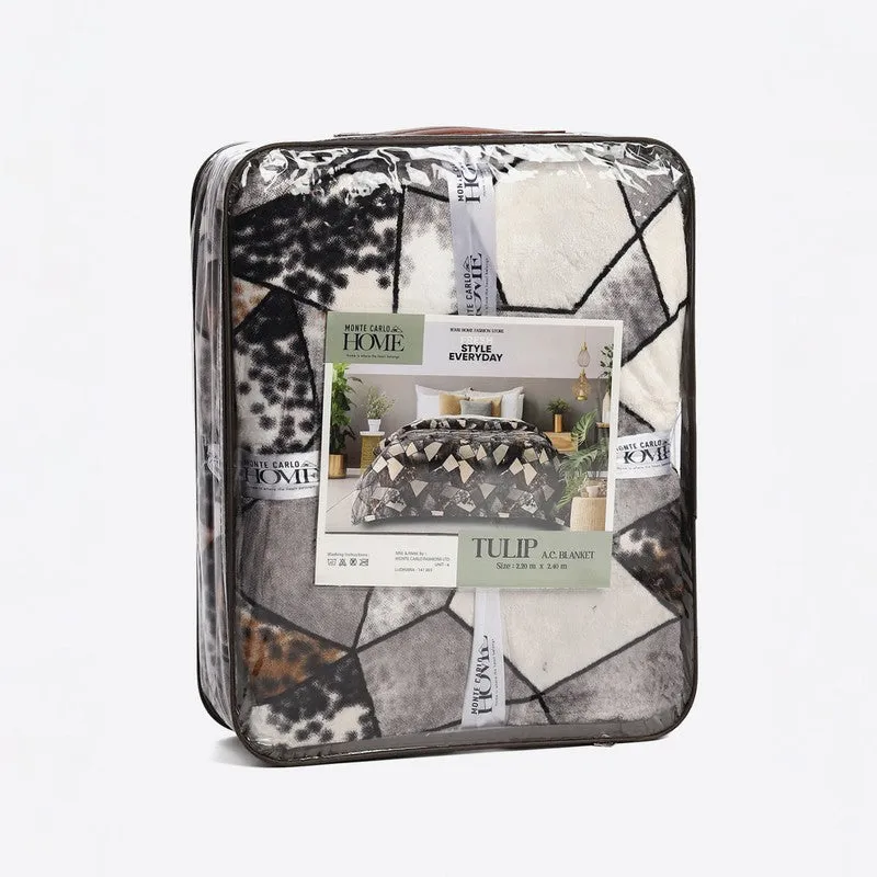 Monte Carlo Artesio Geometric Print Polyester Blanket (Multicolor) - 300 GSM media 7