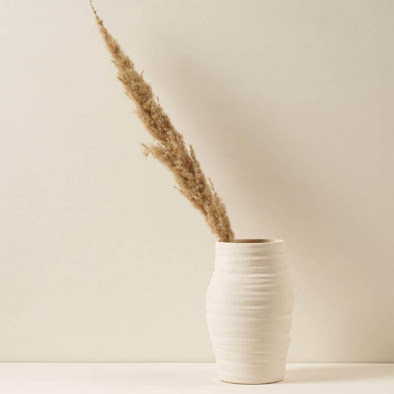White Soul Vase media 3