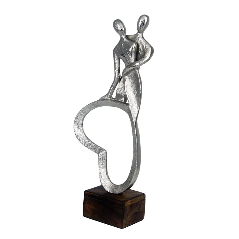 Eternal Bonds Showpiece media 3