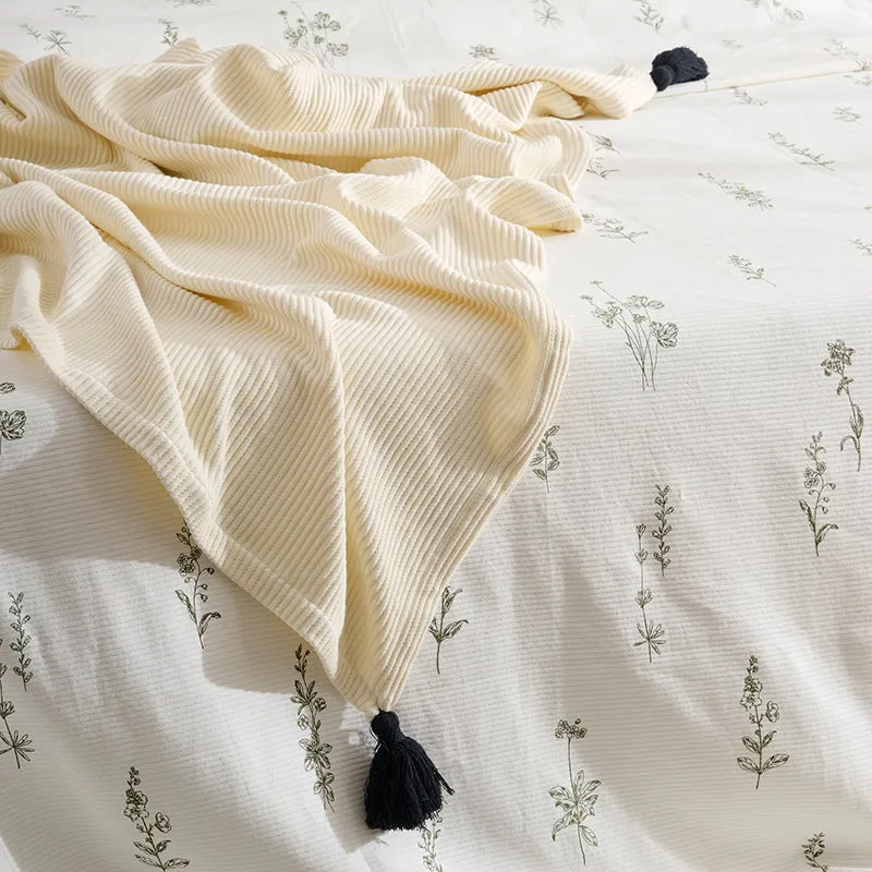 Nestlin Tassled Throw - Ivory & Black media 3
