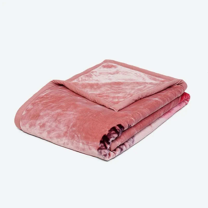 Monte Carlo Autumn Embrace Blanket (Pink)- 600 GSM media 6