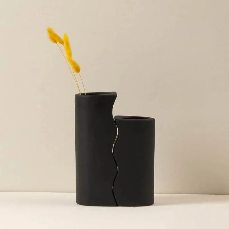 Lovebud Couple Vase (Black) - Set Of Two media 1