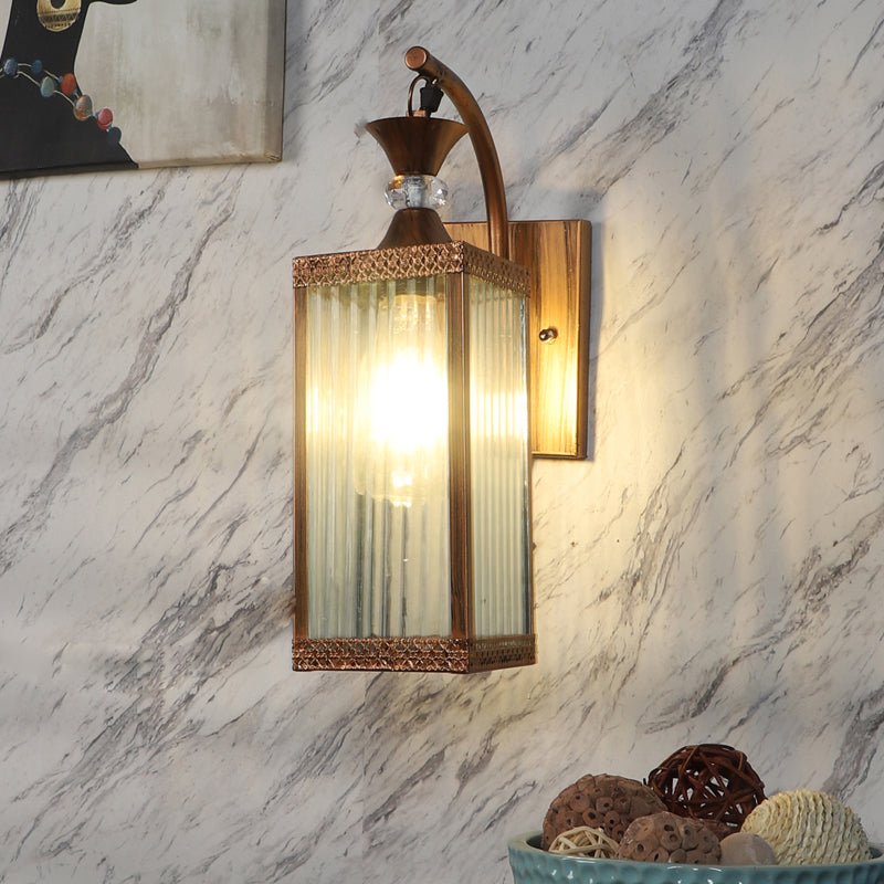 Lynx Iron Wall Lamp