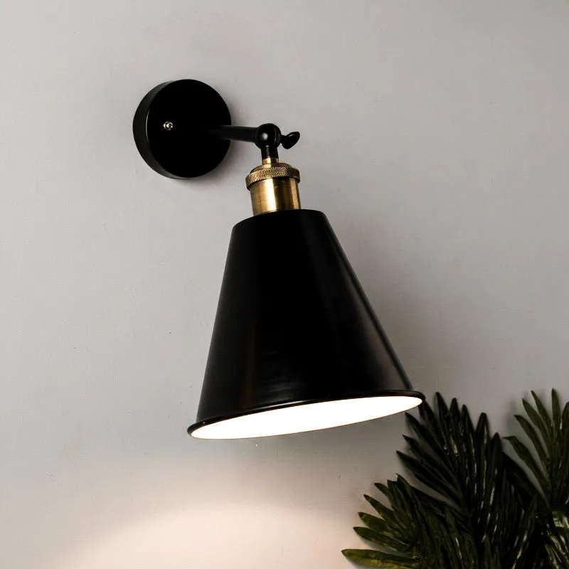 Harpo Cone Metal Wall Lamp - Black,Silver media 1