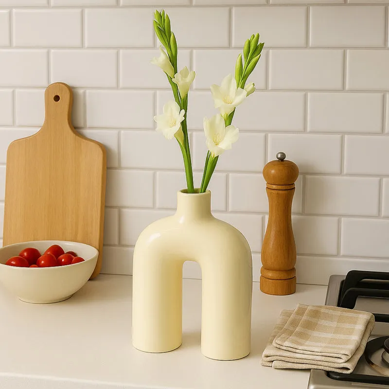 Zyra Ceramic Vase media 4