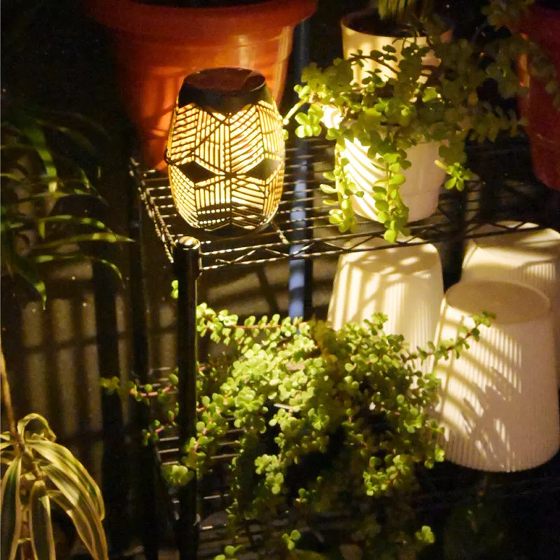 Zayya Solar Metal Table Lamp - Black media 7