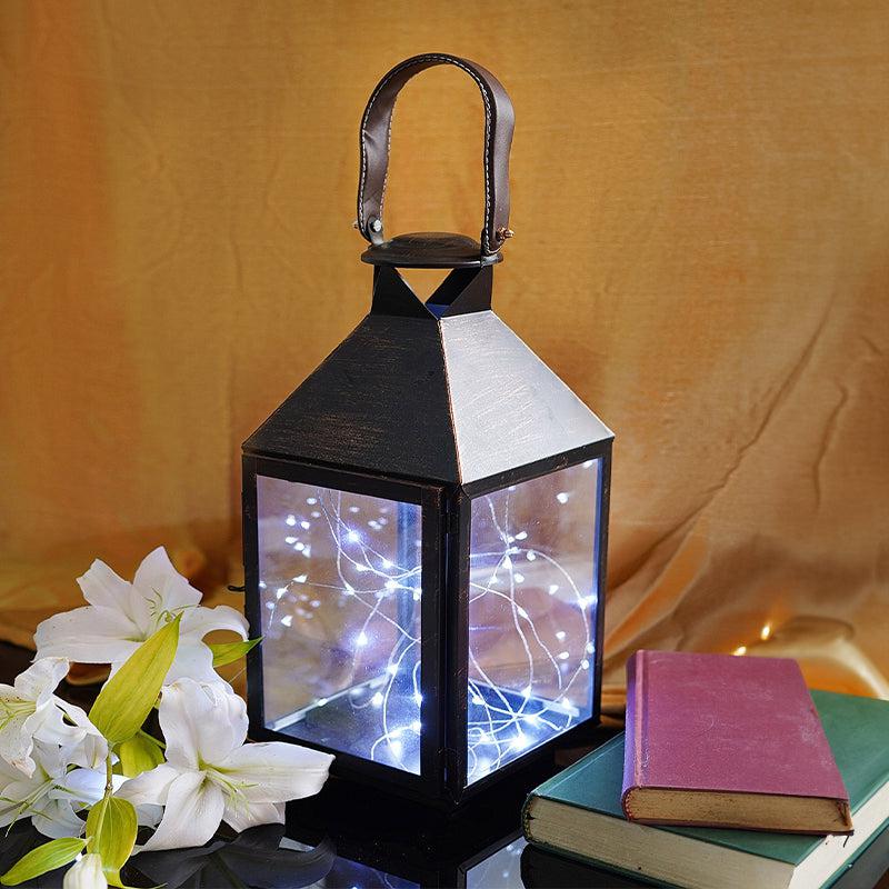 Nikta Candle Holder