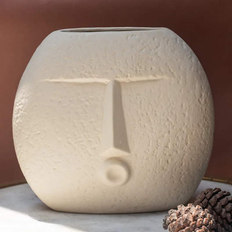 Dionisio Ceramic Vase media 1