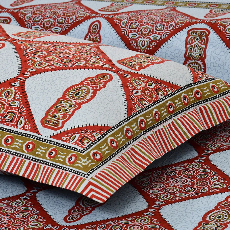 Apeksha Ethnic Cotton Bedsheet (Maroon) - 160 TC media 4
