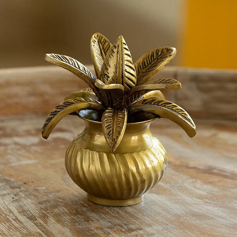 Amrutakumbha Brass Showpiece media 1